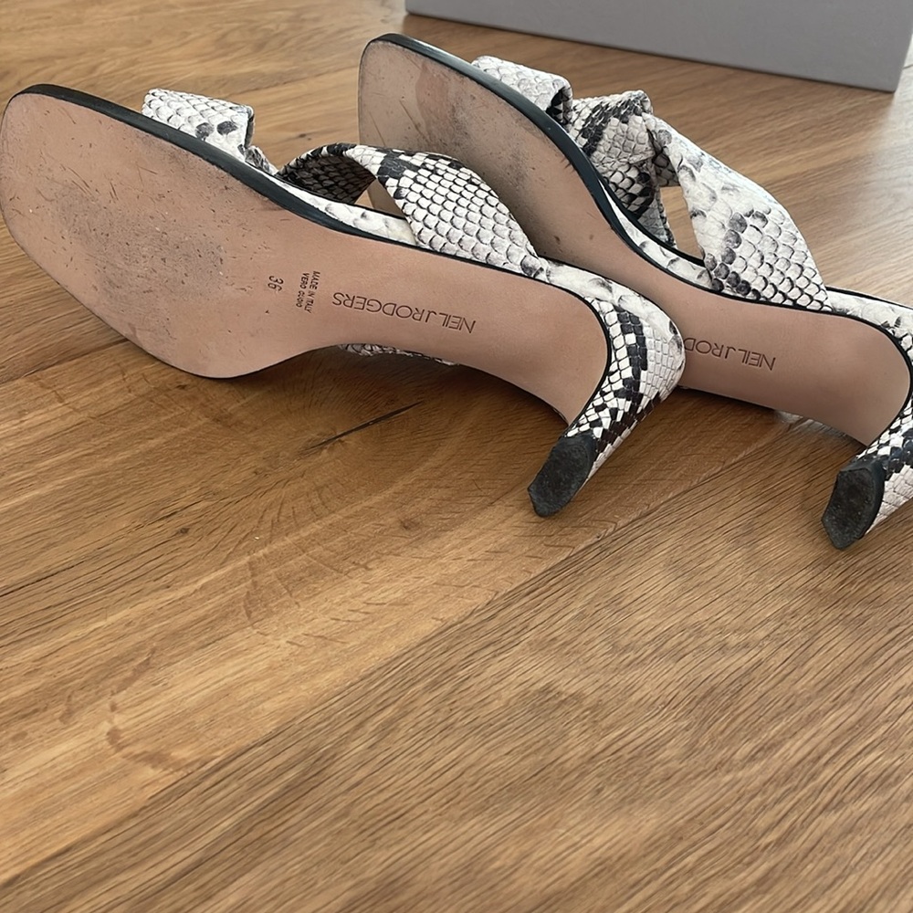 Neil Rodgers sandal - Picture 8 of 8